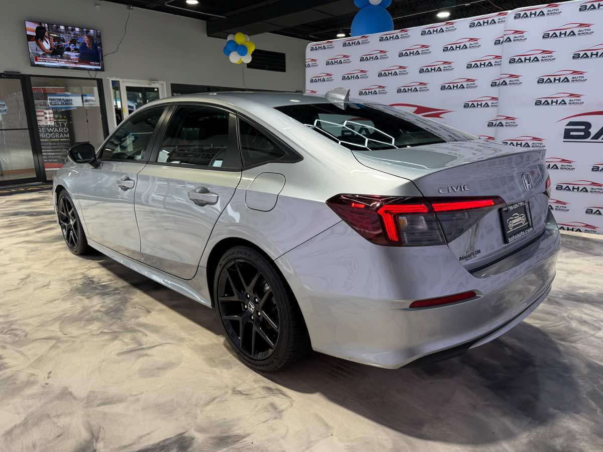 Used 2025 Honda Civic Sport image 10