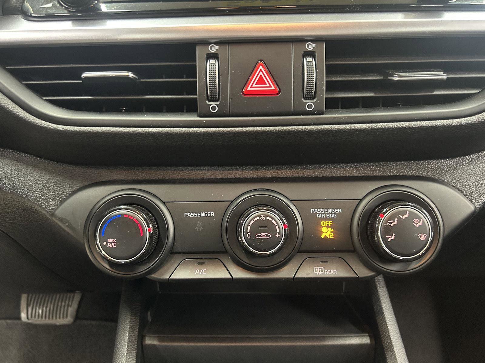 Used 2023 Kia Forte LXS w/ LXS Technology Package image 16