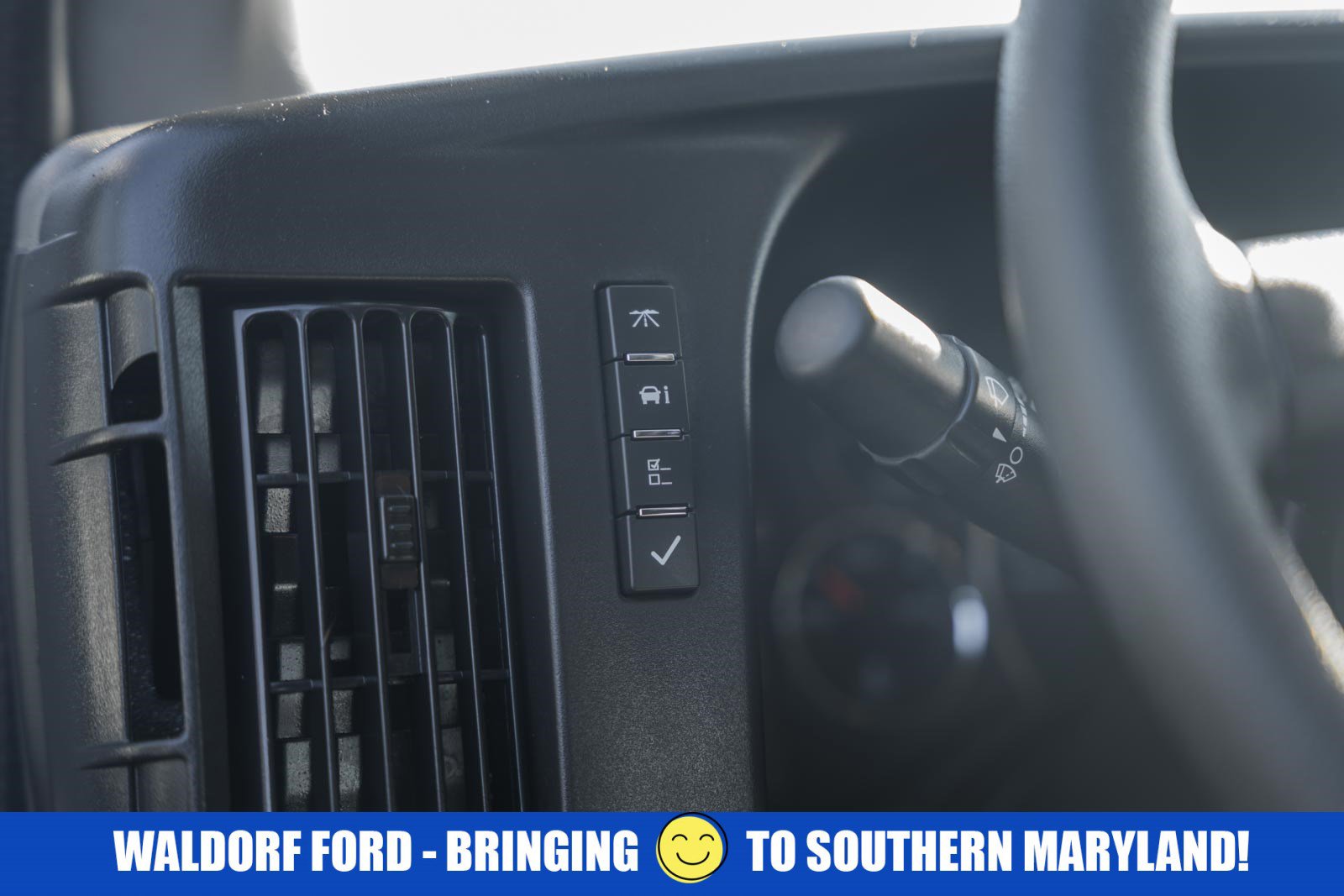 Used 2025 Chevrolet Express 2500 Extended w/ Communications Package image 38