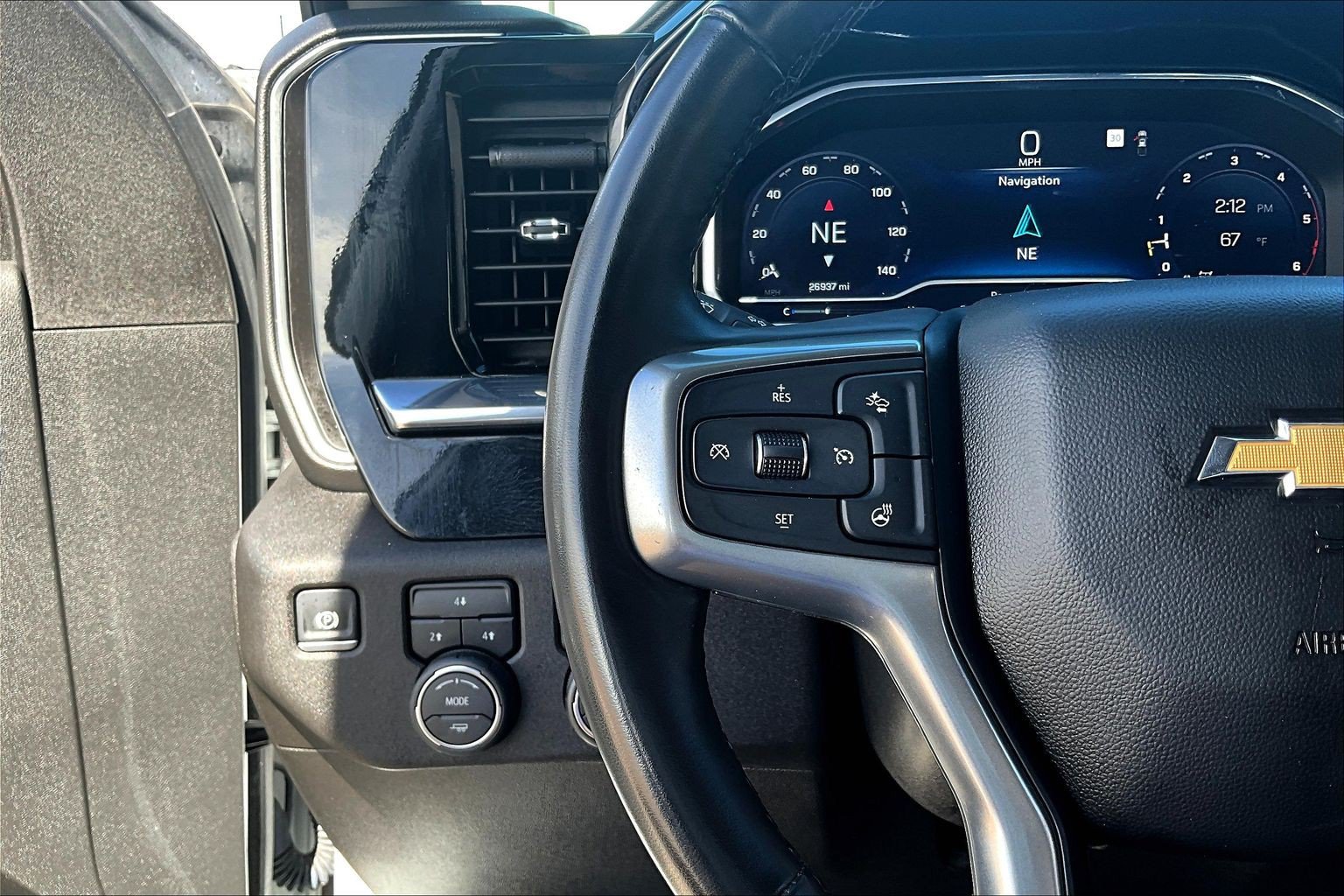 Used 2025 Chevrolet Silverado 2500 LT AWD/4WD image 13