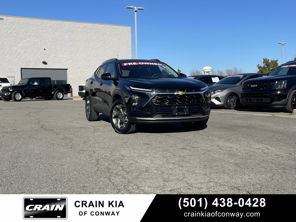 Used 2025 Chevrolet Trax LT w/ Driver Confidence Package