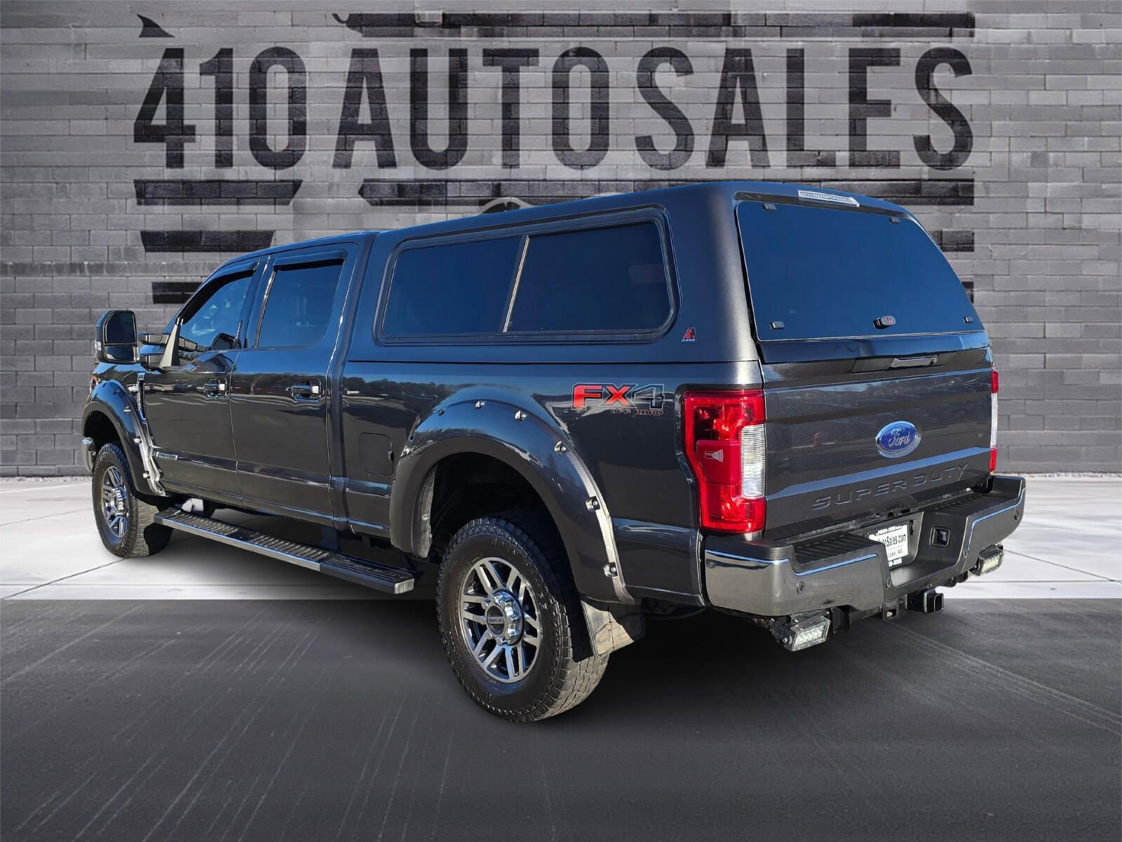 Used 2017 Ford F250 Lariat w/ Lariat Value Package AWD/4WD image 8