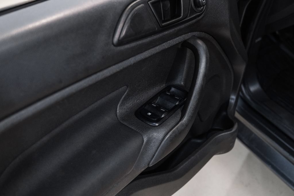 Used 2019 Ford Fiesta SE FWD image 34