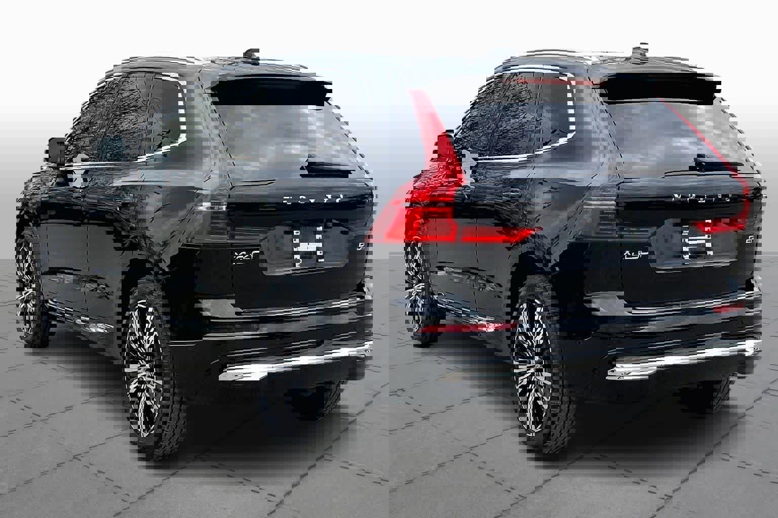 Used 2022 Volvo XC60 B5 Inscription w/ Advanced Package image 12