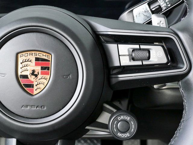 Certified 2024 Porsche Cayenne AWD image 11