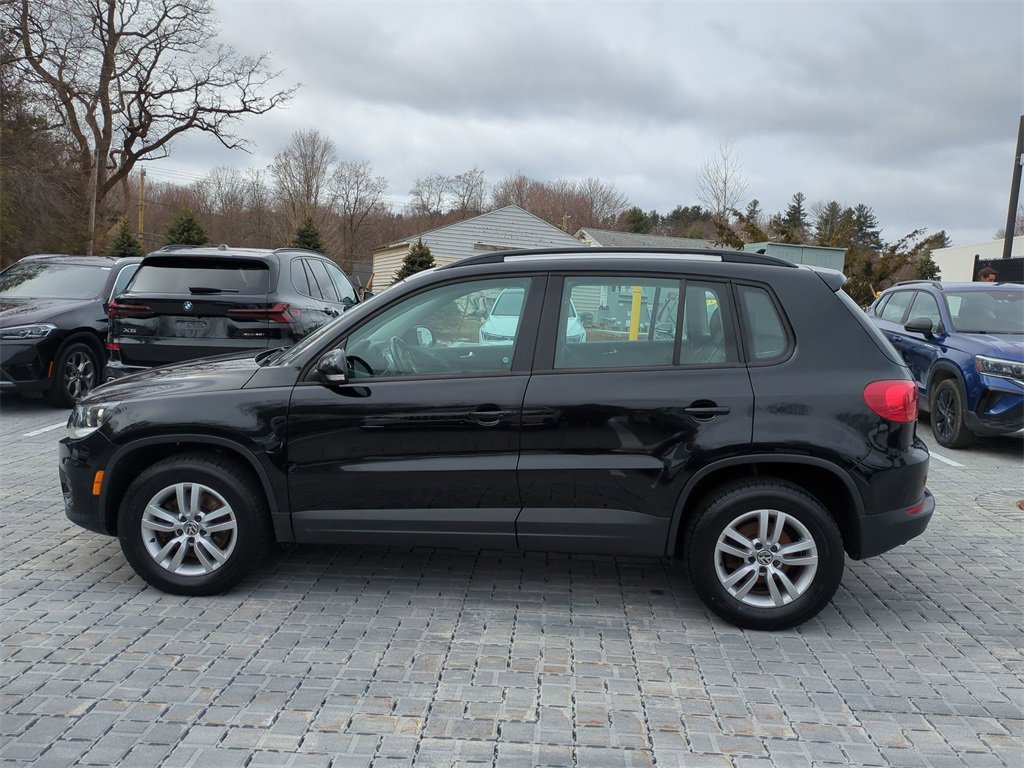 Used 2017 Volkswagen Tiguan S image 6
