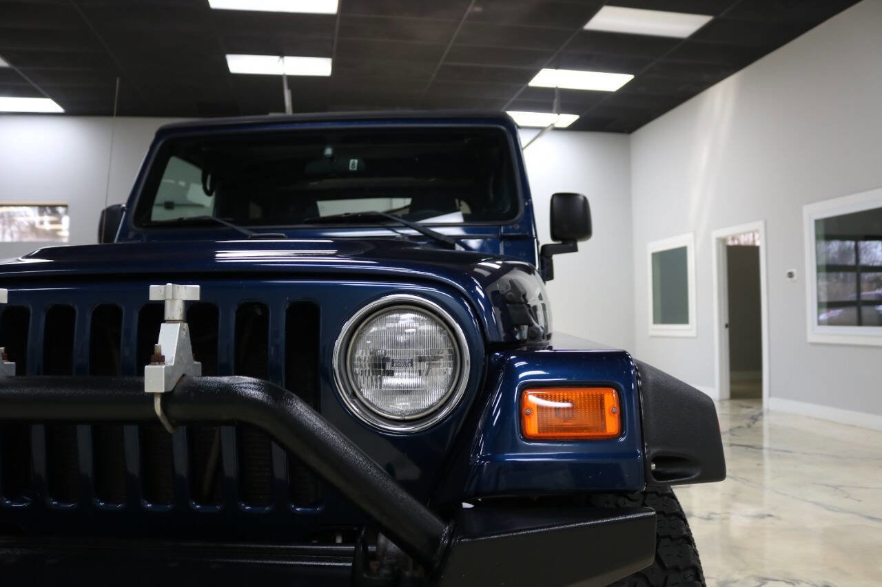 Used 2004 Jeep Wrangler Rubicon AWD/4WD image 24