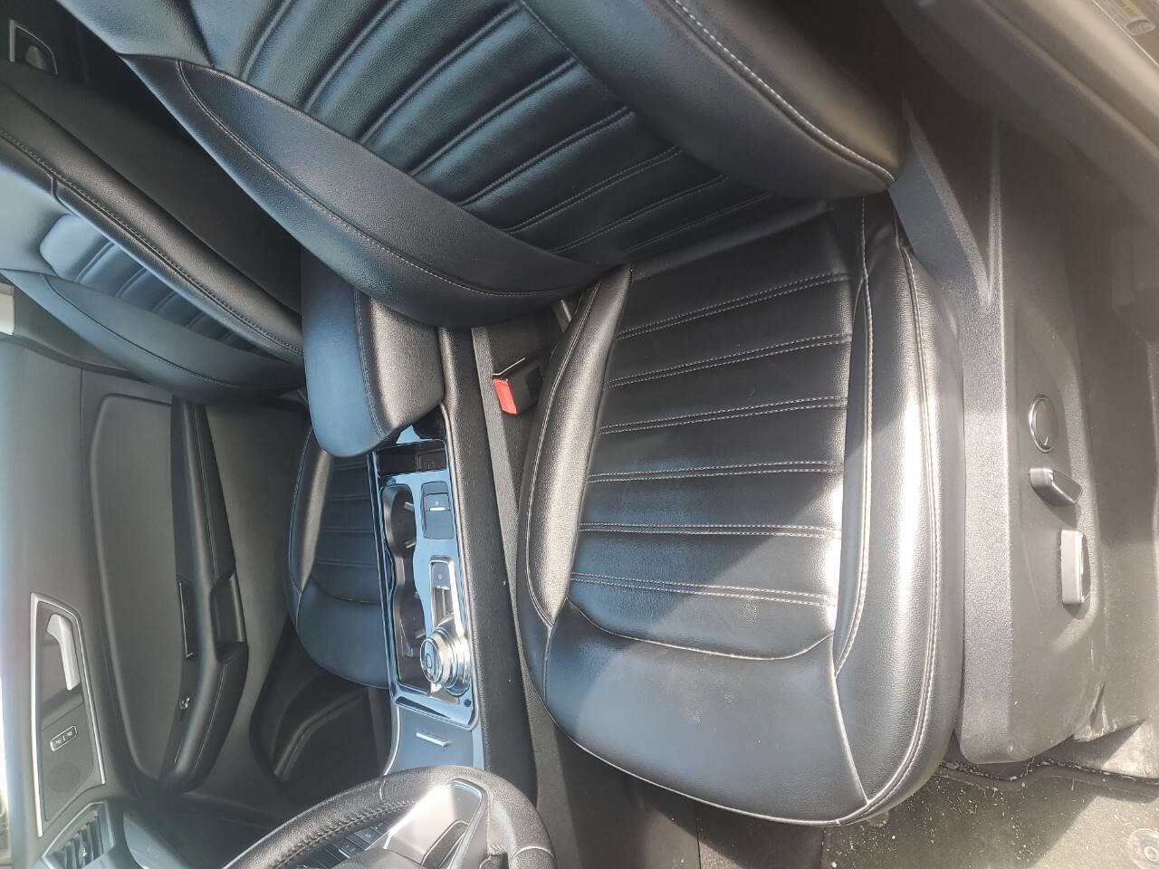 Used 2019 Ford Edge SEL w/ Equipment Group 201A image 7