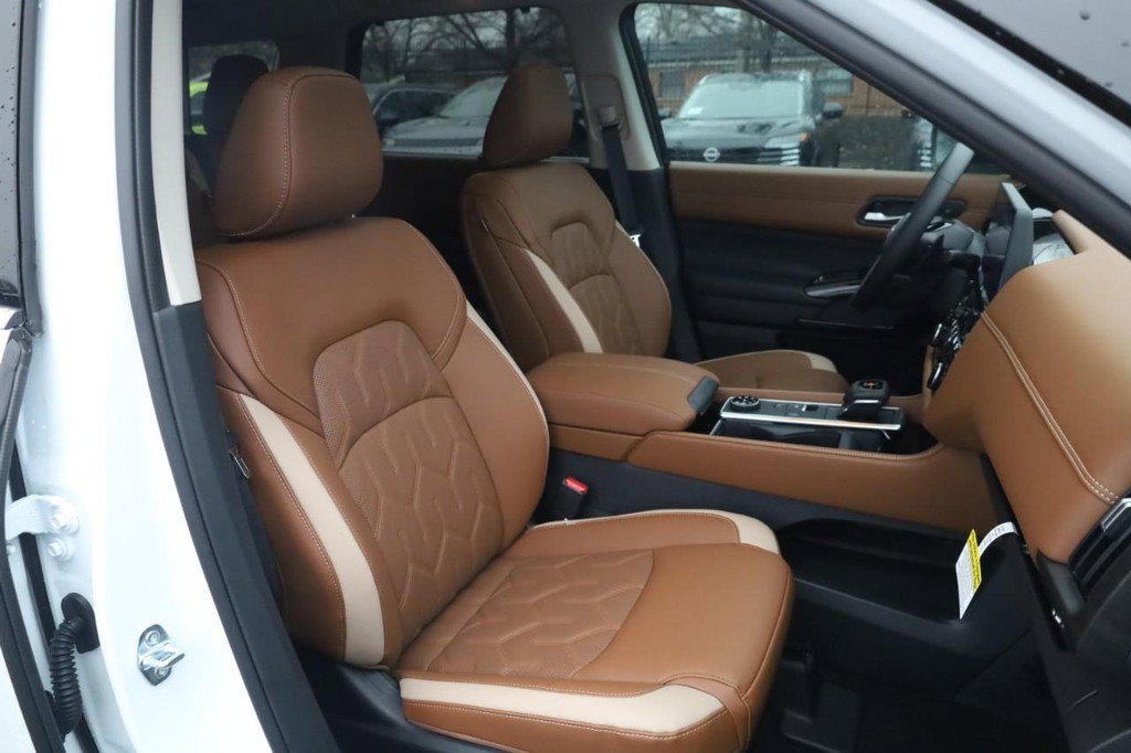 New 2026 Nissan Pathfinder Platinum w/ Cargo Package image 22