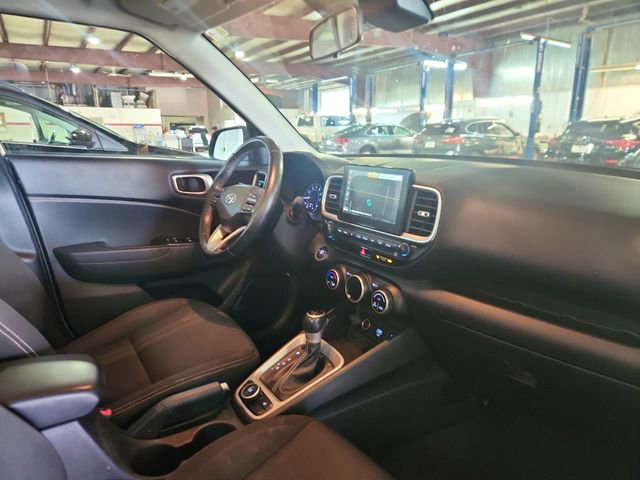 Used 2020 Hyundai Venue SEL w/ Convenience + Premium Package image 22
