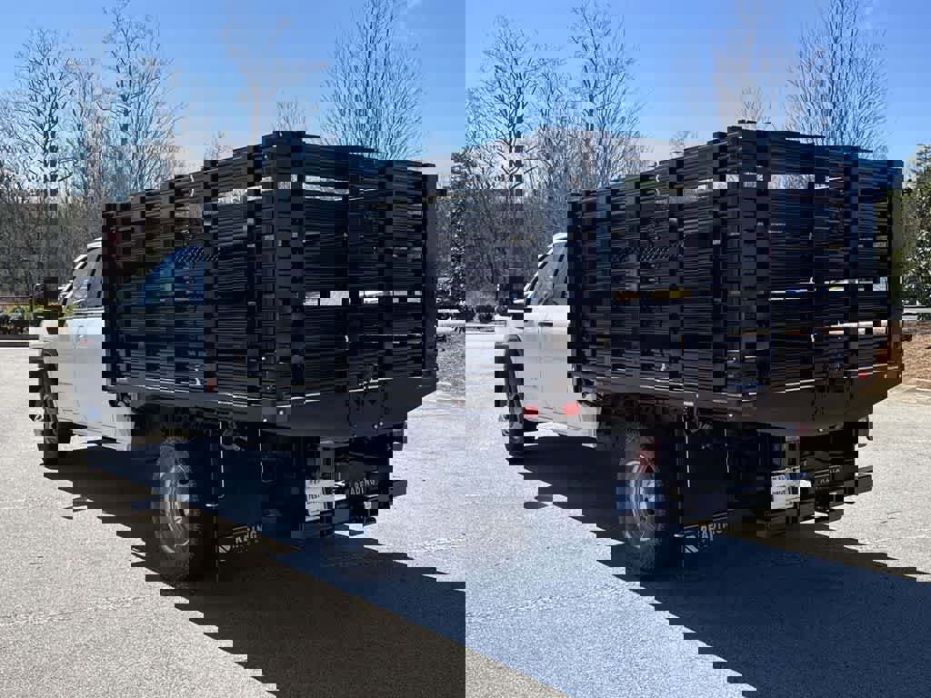 New 2025 GMC Sierra 3500 Pro w/ Convenience Package image 15