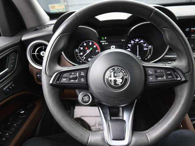 Used 2020 Alfa Romeo Stelvio Ti image 8
