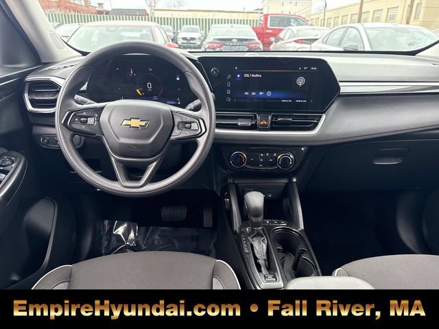 Used 2025 Chevrolet TrailBlazer LT image 14