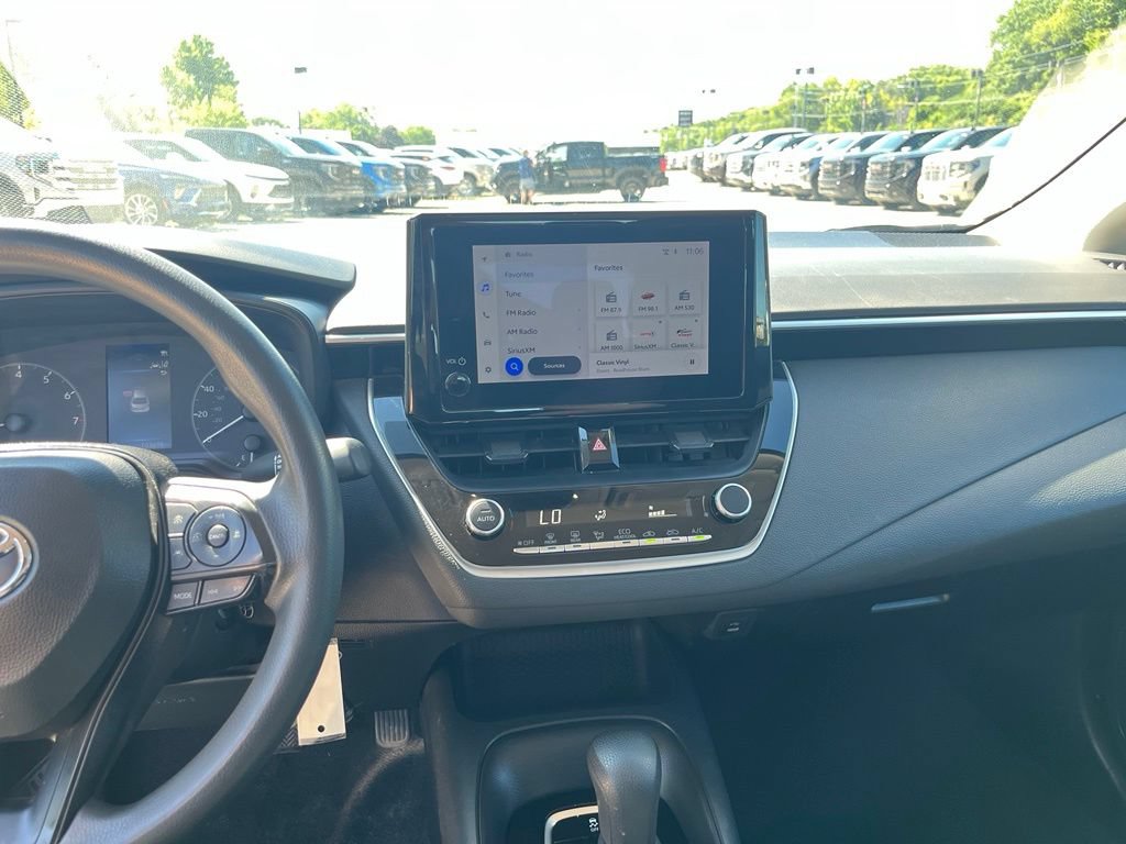 Used 2024 Toyota Corolla LE FWD image 24