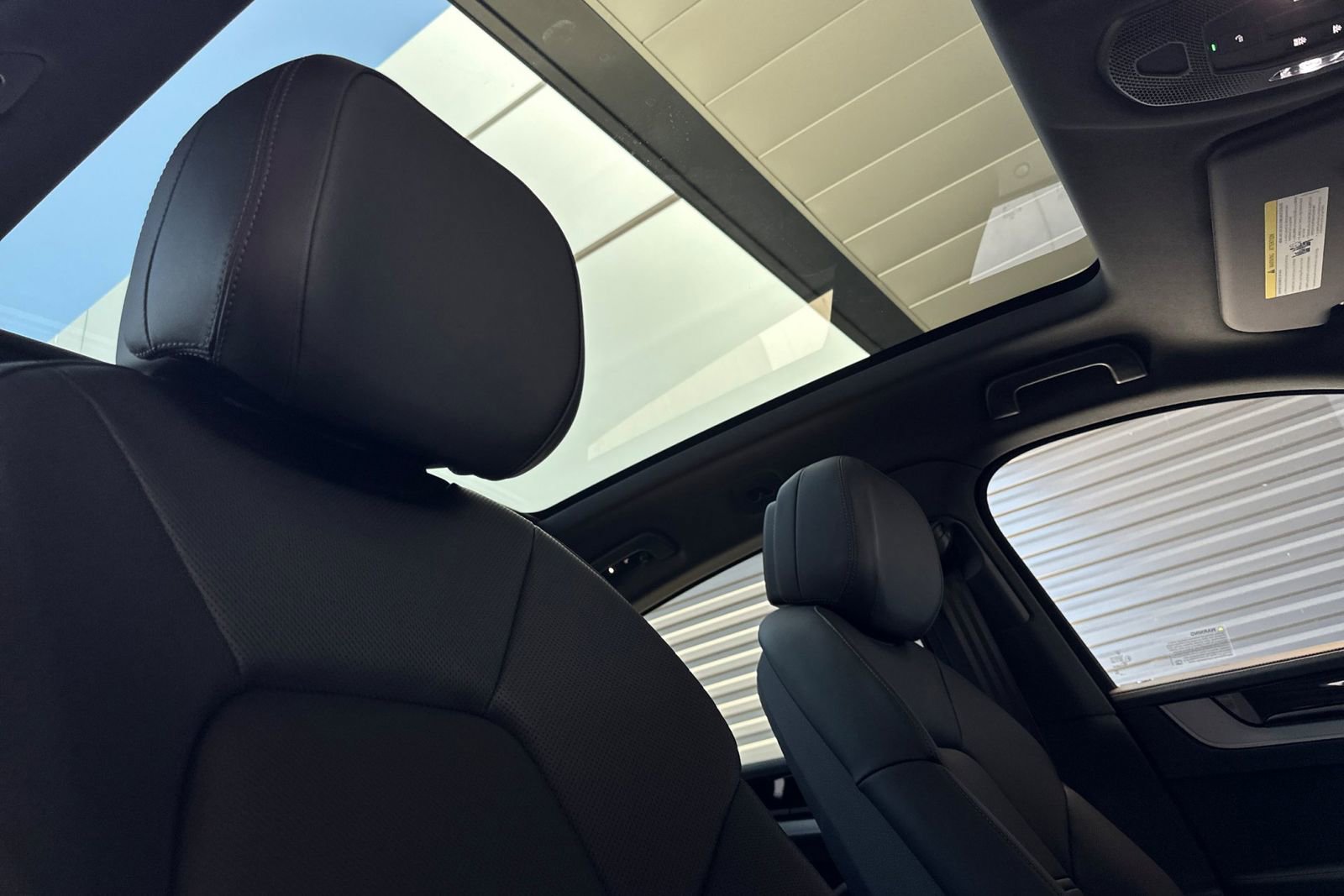 New 2025 Porsche Cayenne Coupe image 19