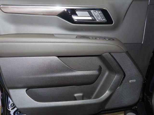 New 2026 Chevrolet Suburban Z71 w/ Comfort Package image 34