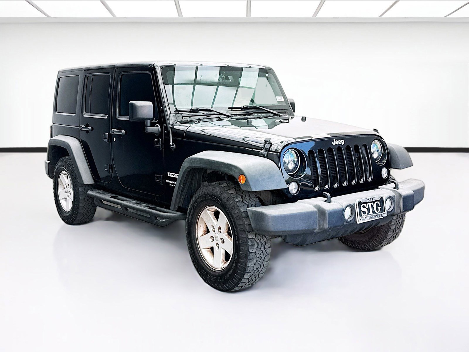 Used 2018 Jeep Wrangler Unlimited Sport S AWD/4WD image 3