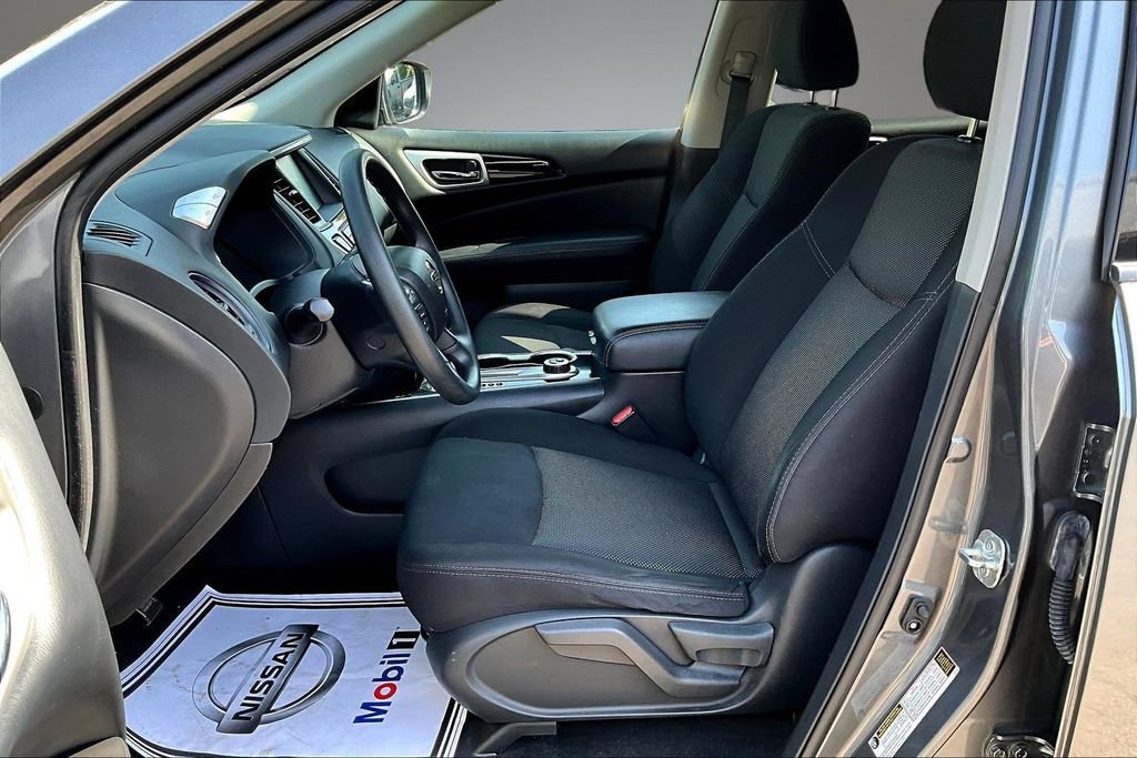 Used 2020 Nissan Pathfinder S AWD/4WD image 21