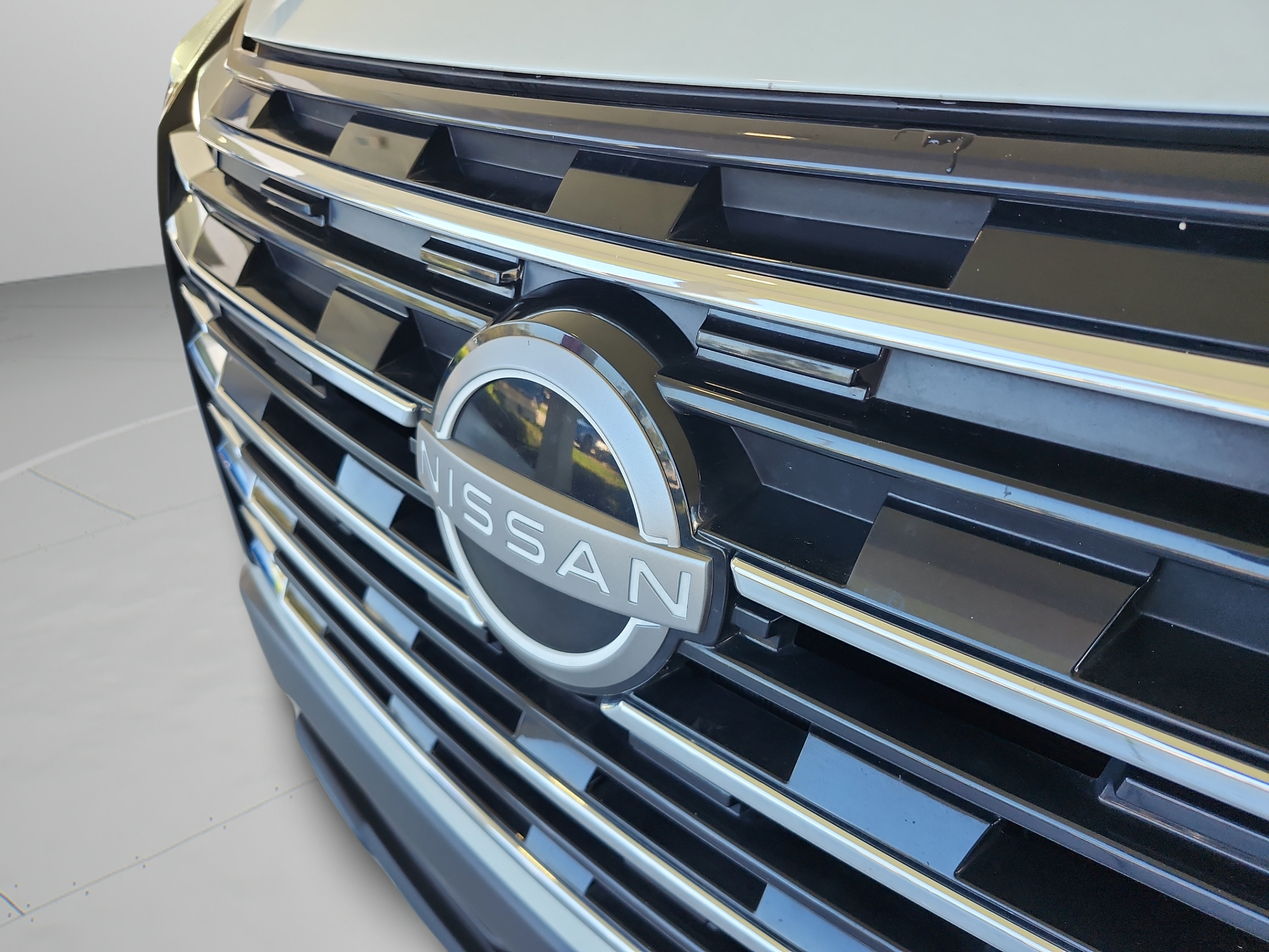Used 2024 Nissan Rogue S FWD image 30