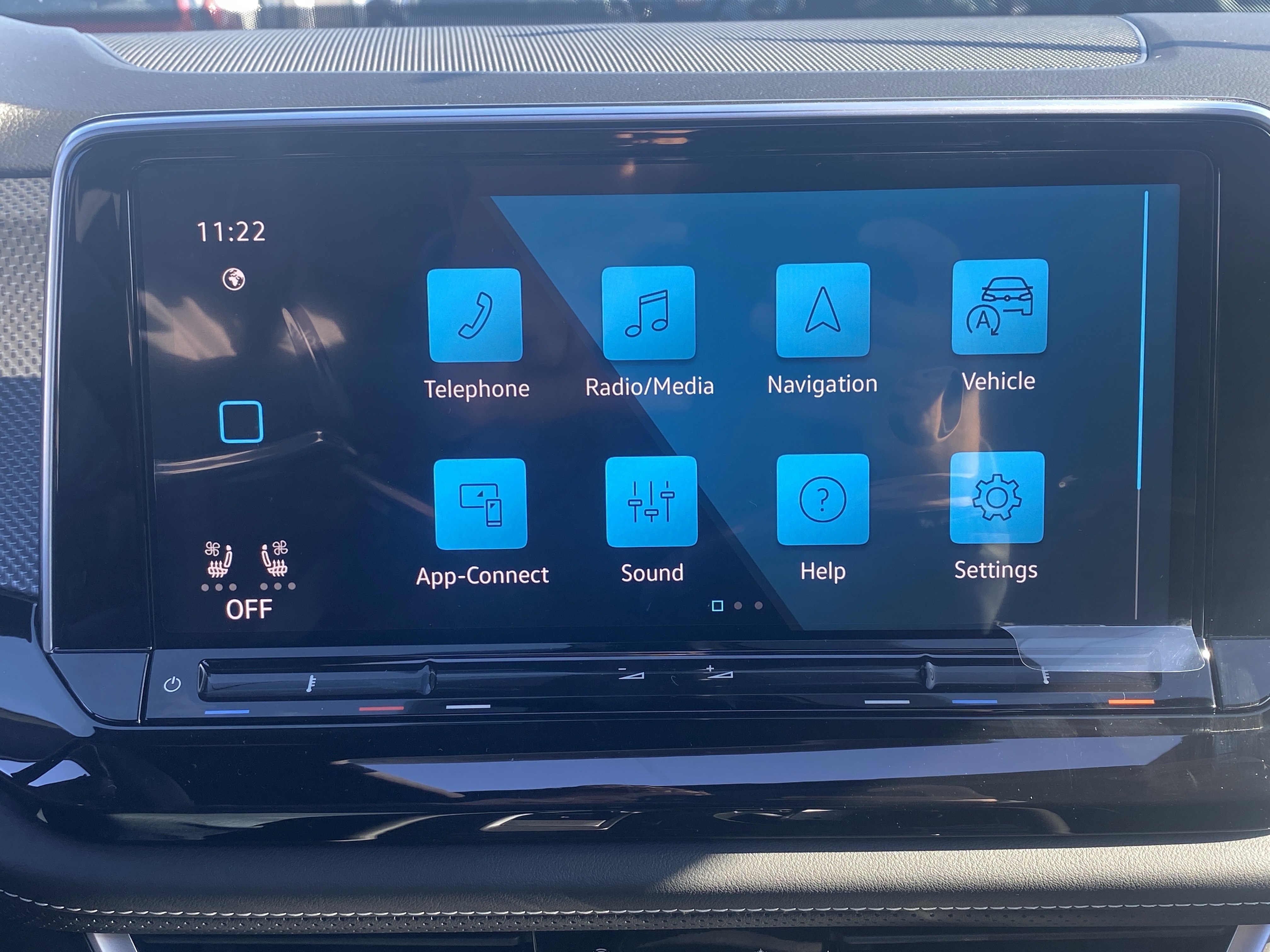 New 2026 Volkswagen Atlas Cross Sport SEL Premium R-Line image 14