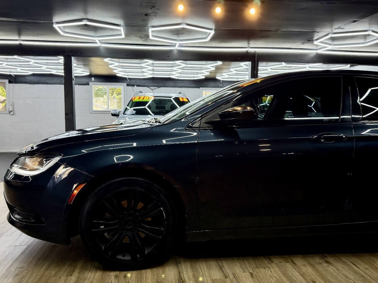 Used 2017 Chrysler 200 LX FWD image 2