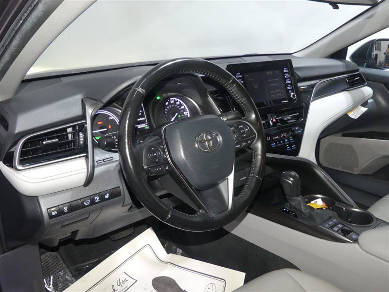 Used 2022 Toyota Camry SE w/ Cold Weather Package FWD image 23