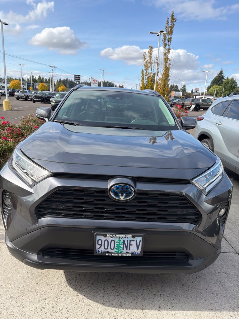 Used 2021 Toyota RAV4 XLE Premium AWD/4WD image 1