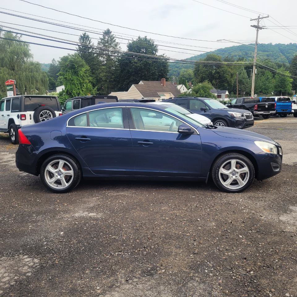 Used 2012 Volvo S60 T5 w/ Climate Pkg FWD image 9
