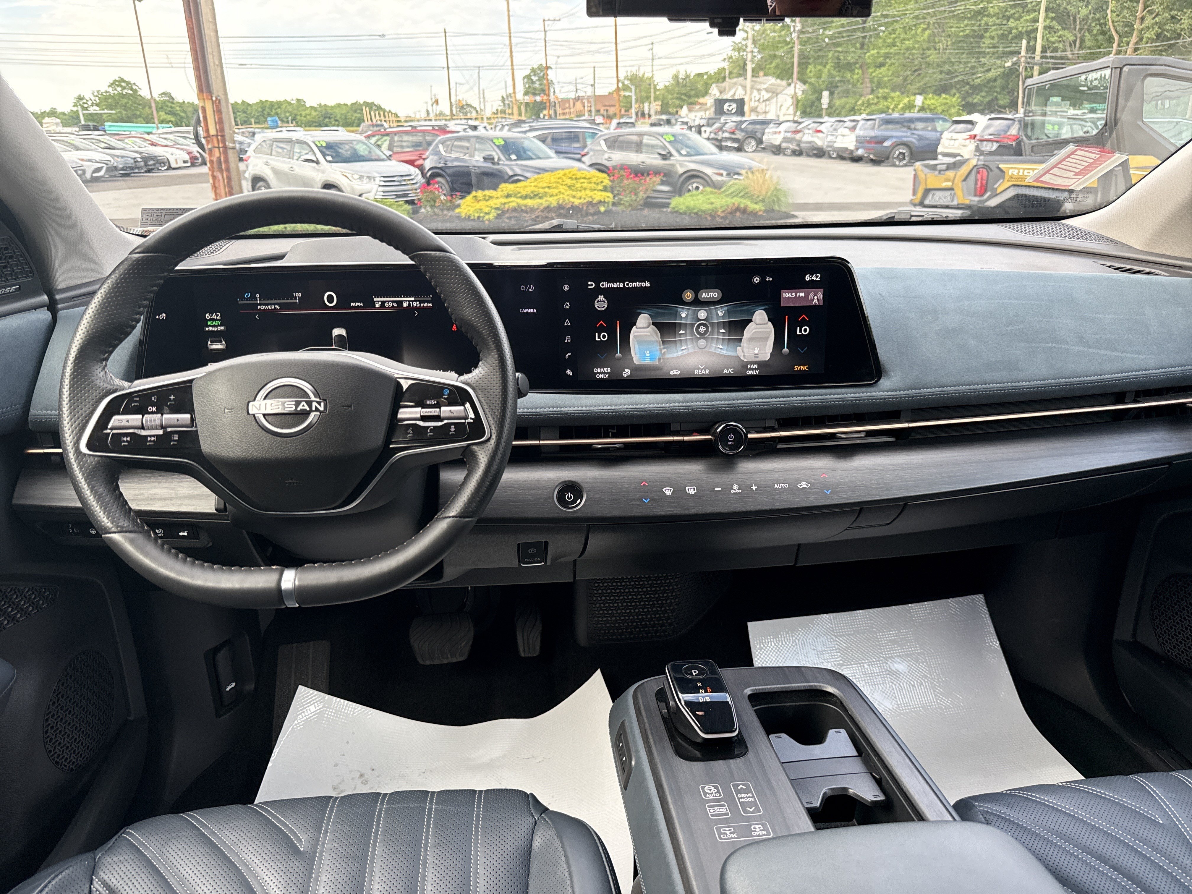 Used 2023 Nissan Ariya AWD/4WD image 13