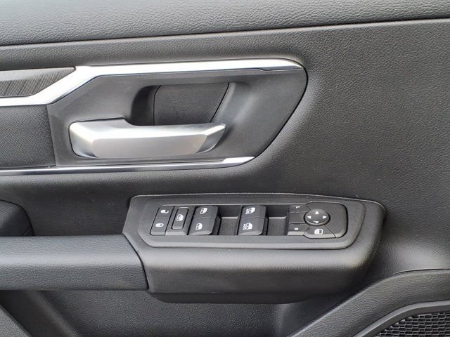 New 2026 RAM 1500 4x4 Crew Cab image 12
