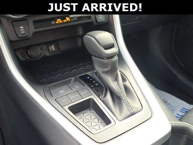 Used 2025 Toyota RAV4 XLE w/ Convenience Package image 15