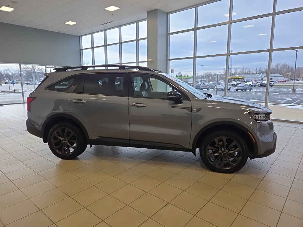 Used 2023 Kia Sorento X-Line EX image 5