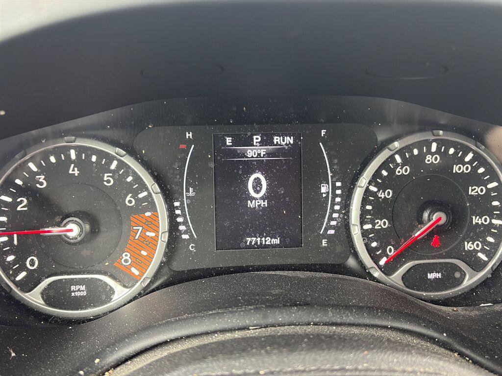 Used 2020 Jeep Renegade Altitude FWD image 14