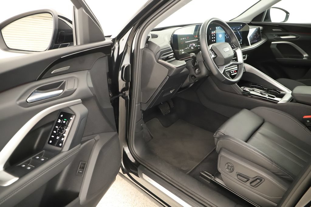 Certified 2025 Audi Q5 Prestige AWD/4WD image 14