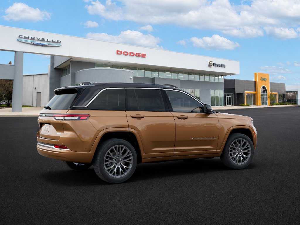 New 2027 Jeep Grand Cherokee Summit AWD/4WD image 4