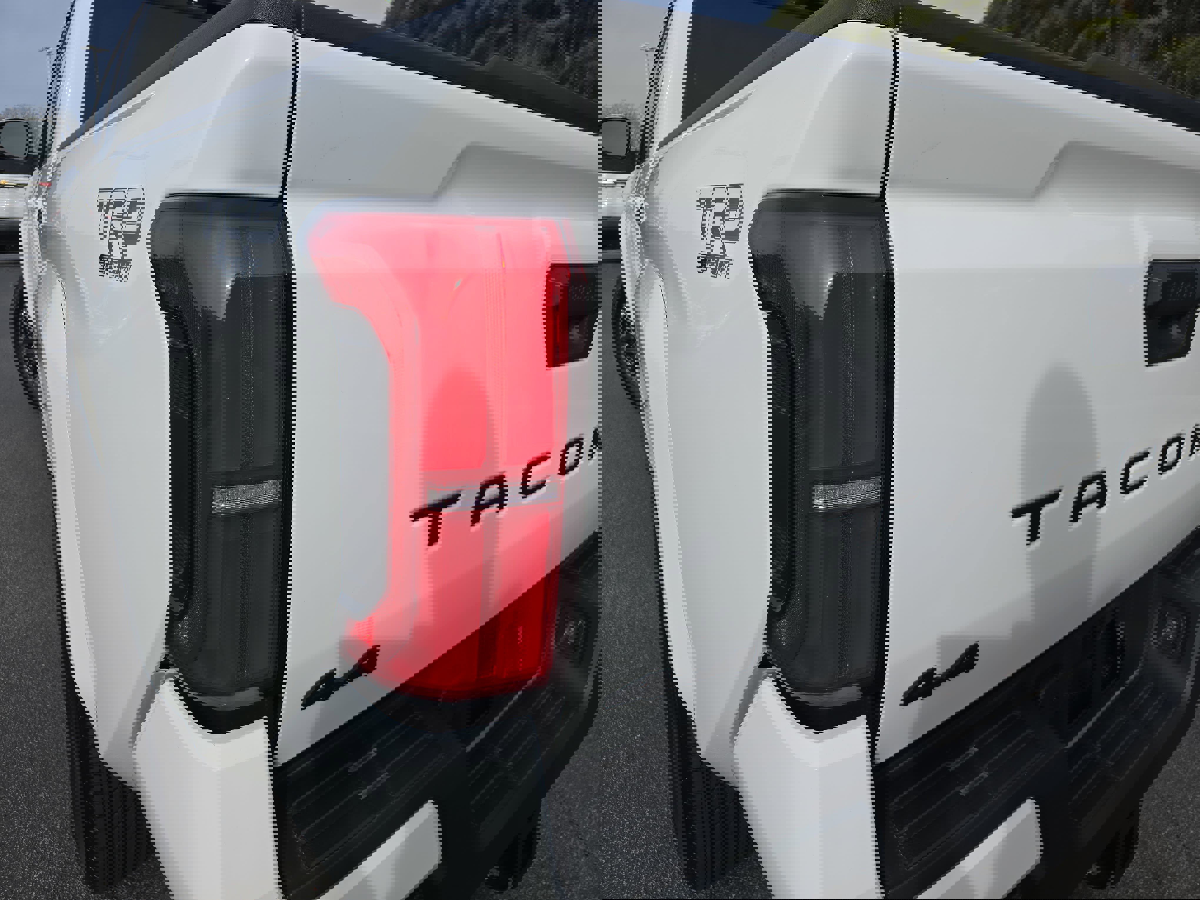 Used 2025 Toyota Tacoma TRD Sport image 36