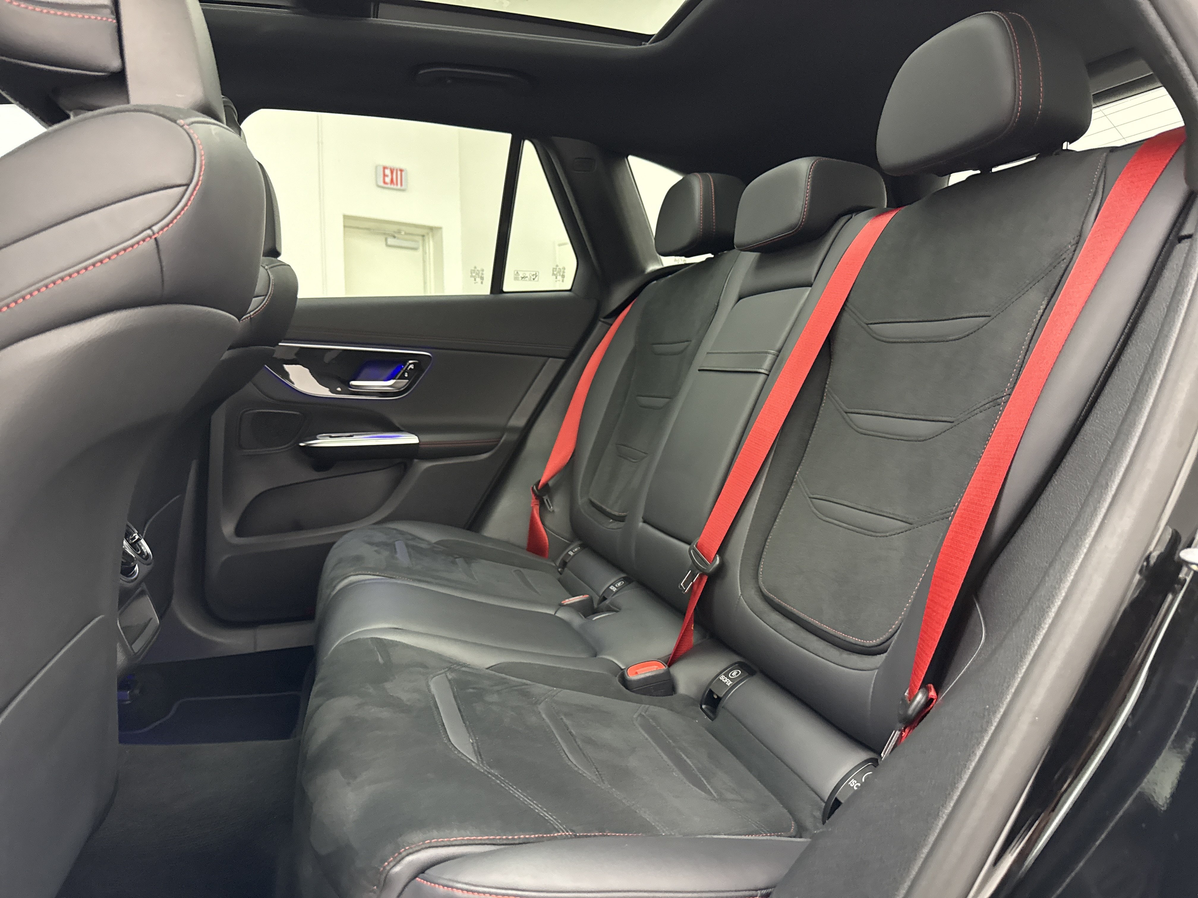 Used 2024 Mercedes-Benz GLC 43 AMG 4MATIC image 29