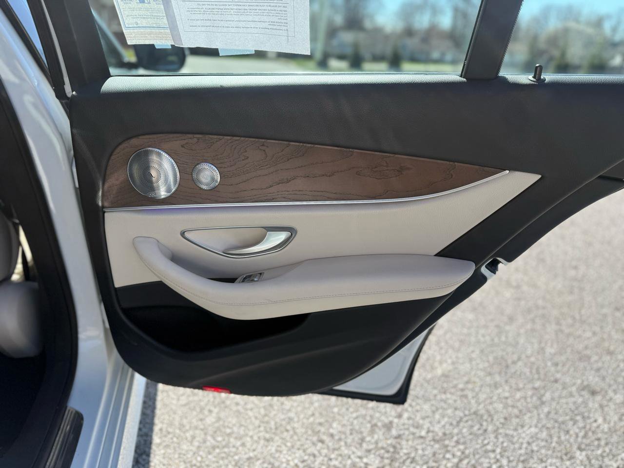 Used 2017 Mercedes-Benz E 300 4MATIC image 44