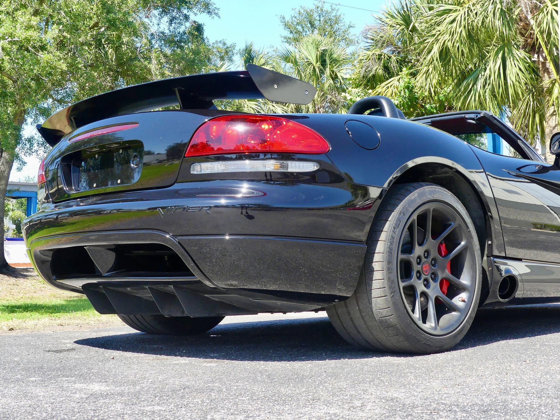 Used 2004 Dodge Viper SRT-10 image 82
