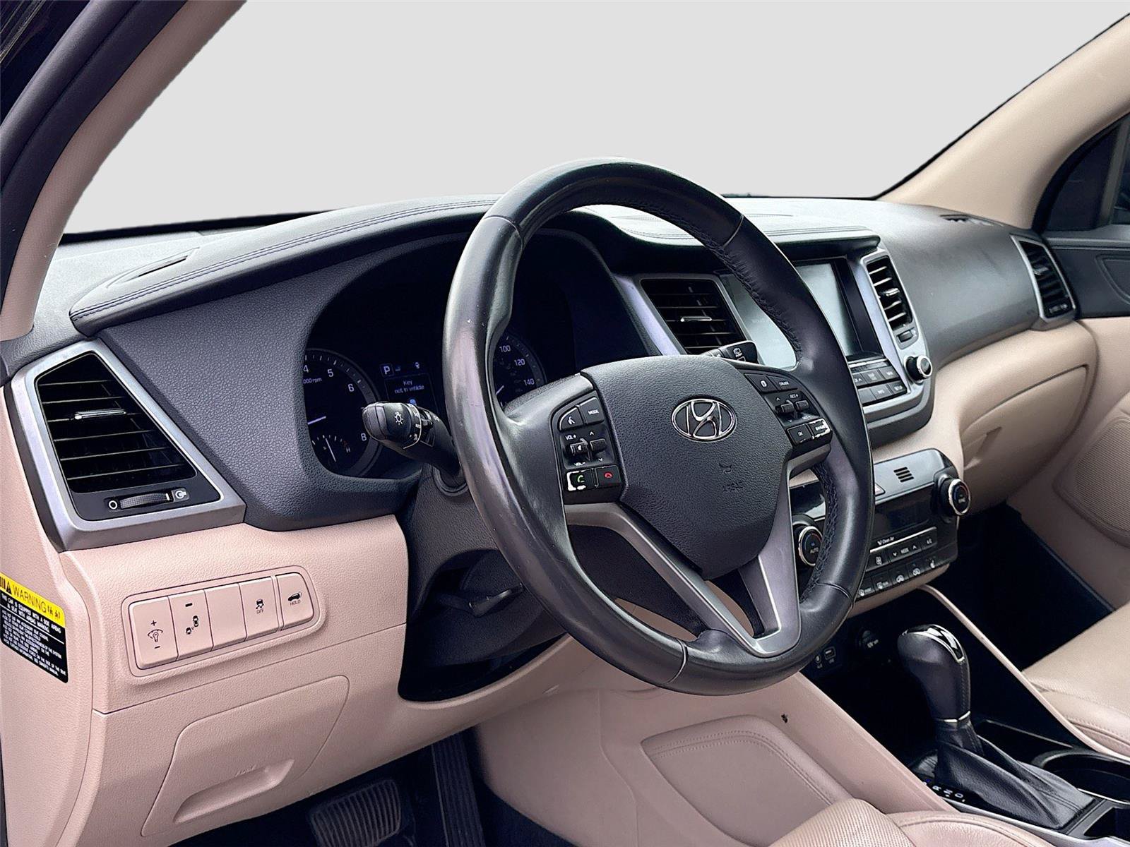 Used 2017 Hyundai Tucson Limited w/ Cargo Package FWD image 12