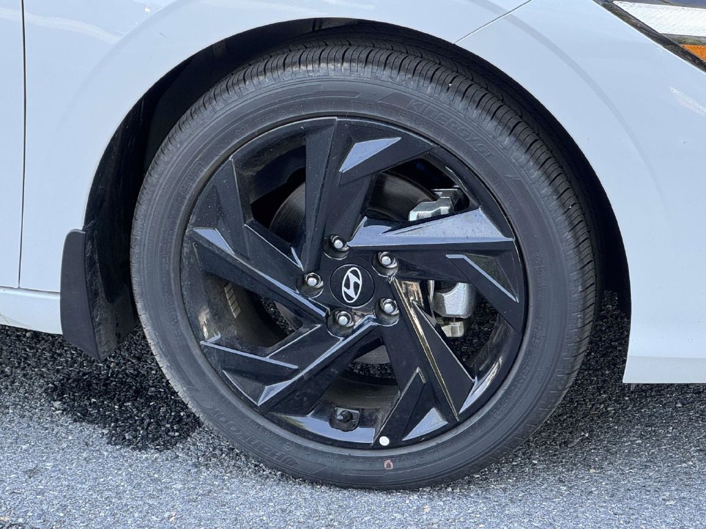 New 2026 Hyundai Elantra SEL Sport Premium FWD image 7