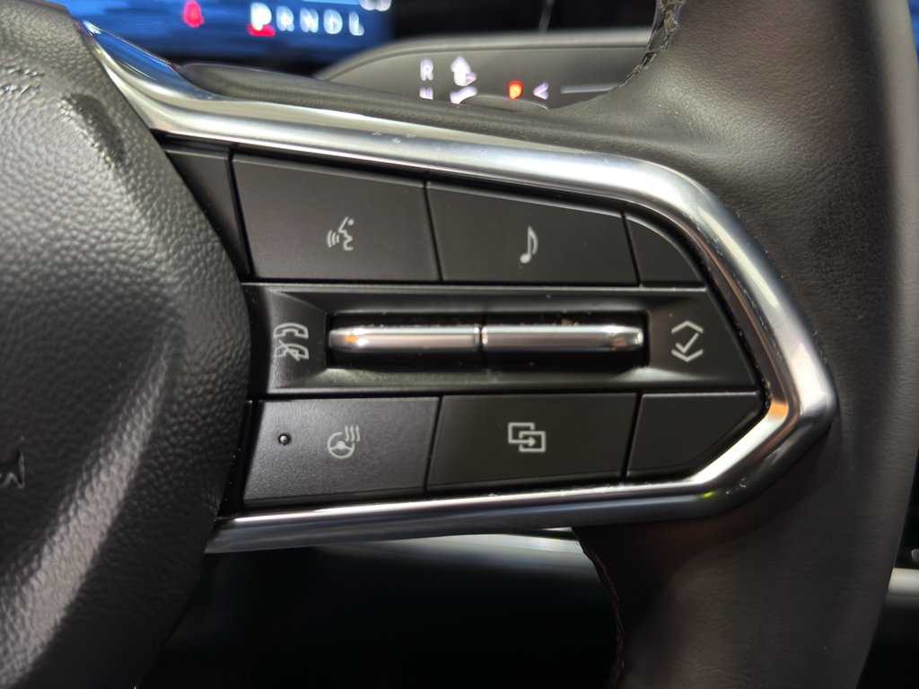 Used 2026 Chevrolet Equinox LT AWD/4WD image 23