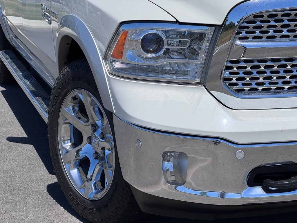 Used 2018 RAM 1500 Laramie w/ Convenience Group AWD/4WD image 43