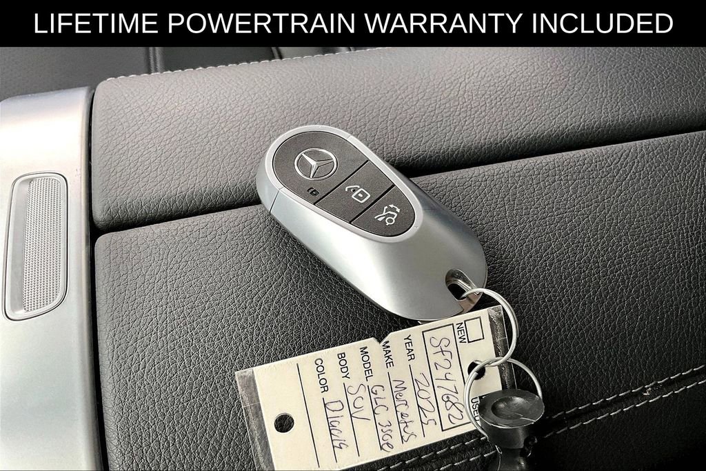 Used 2025 Mercedes-Benz GLC 350e 4MATIC image 13