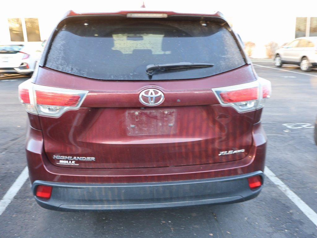Used 2015 Toyota Highlander XLE image 6