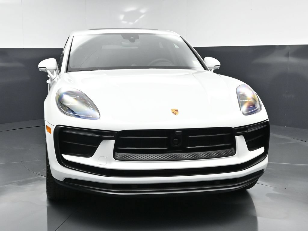 New 2026 Porsche Macan AWD/4WD image 14