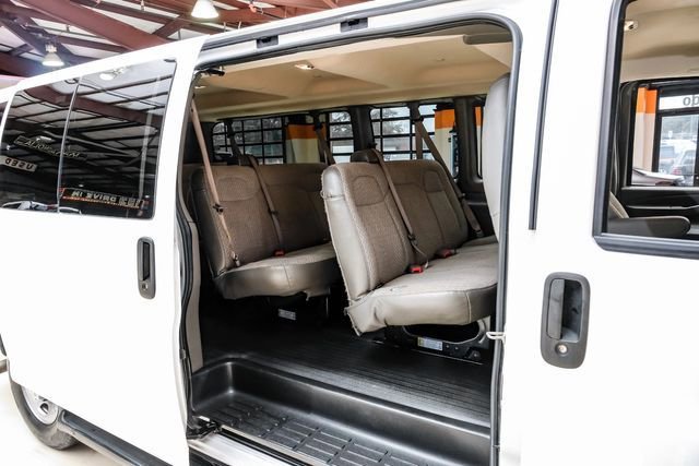 Used 2023 Chevrolet Express 3500 LS image 28