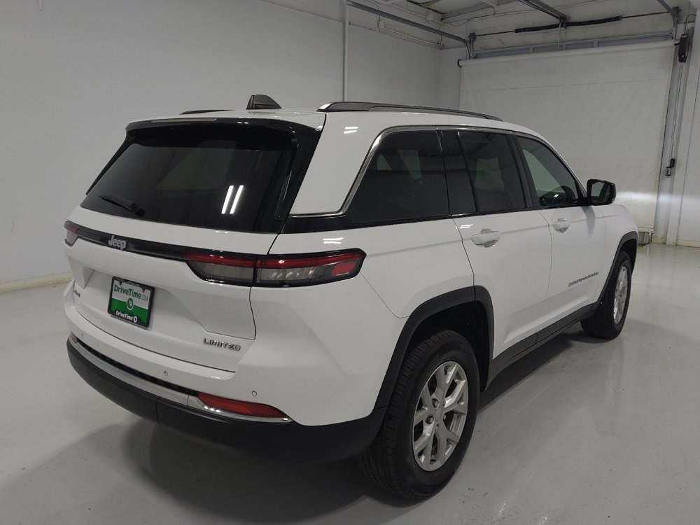 Used 2023 Jeep Grand Cherokee Limited AWD/4WD image 9