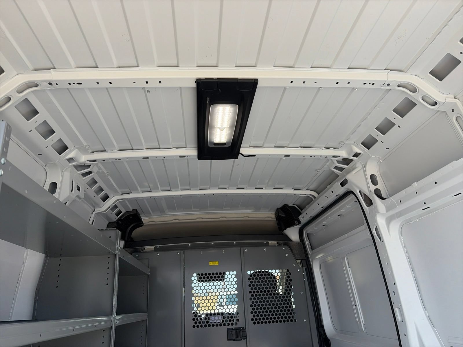 Used 2025 RAM ProMaster 2500 w/ Convenience Group FWD image 14