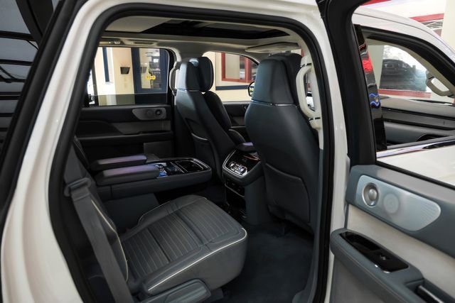 Used 2020 Lincoln Navigator Black Label image 32